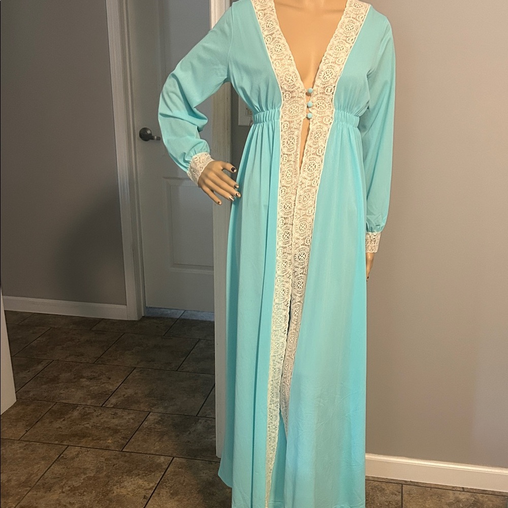 Miss Elaine 70’s Aqua Blue Maxi Robe with Cream Lace Trim Union Made 🇺🇸